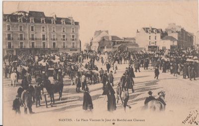 Place Viarme, histoire et brocante